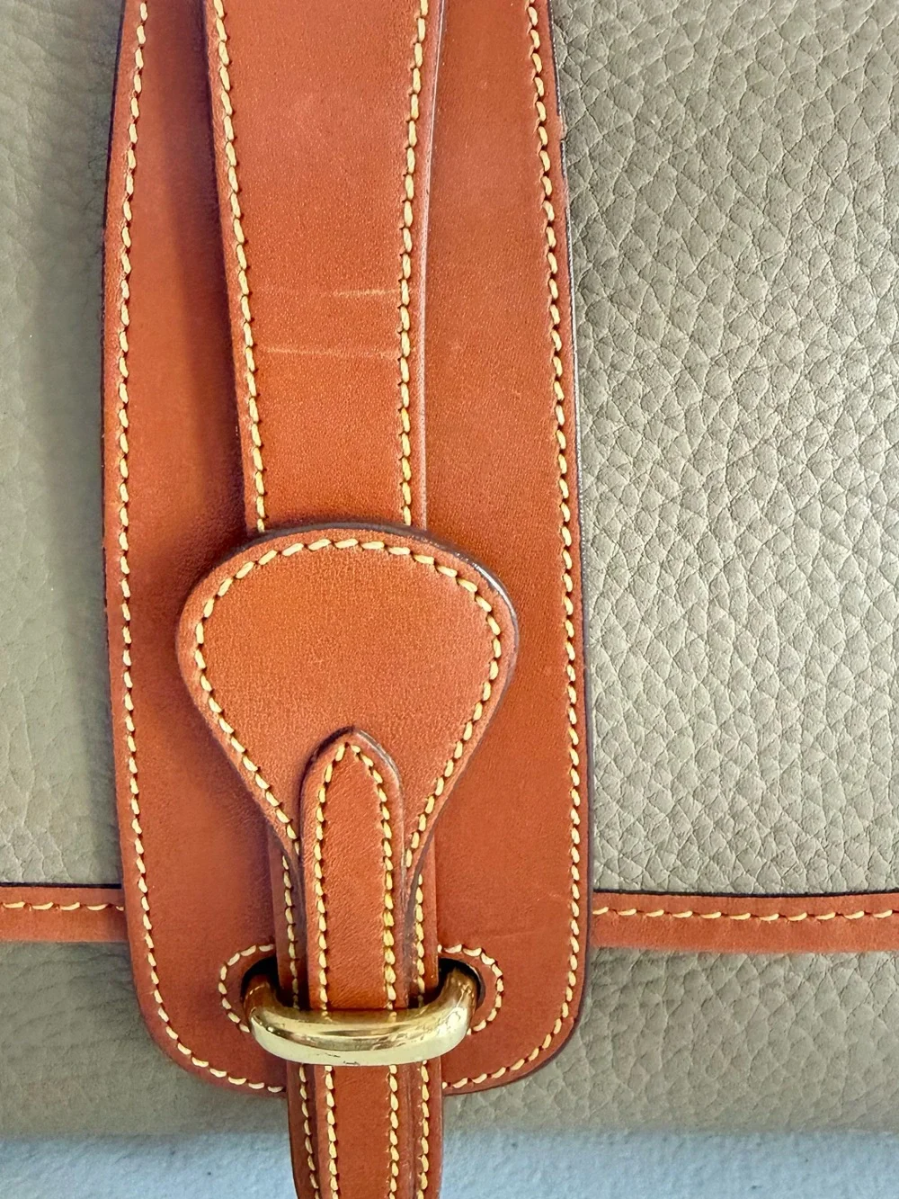 Vintage Dooney & Bourke AWL Overland Bag Taupe Tan Crossbody R52 USA